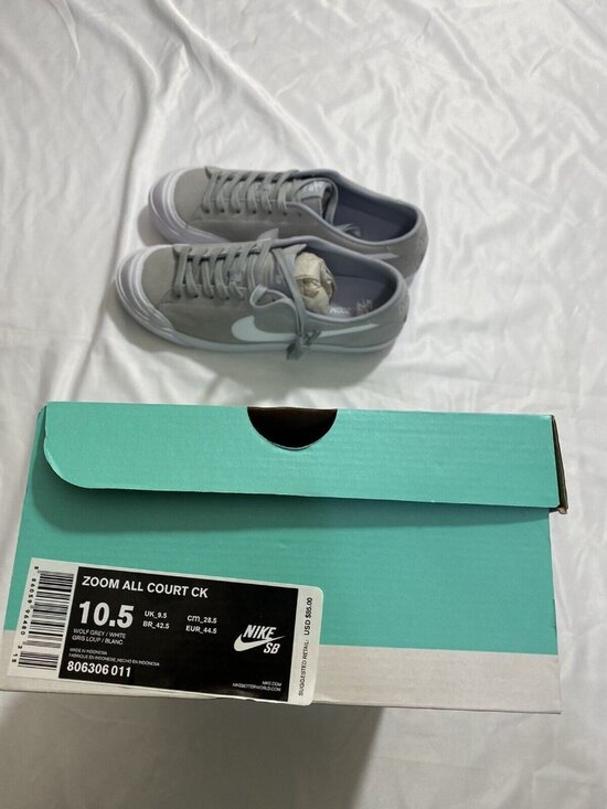 New Mens Size 10.5 Grey White Nike All Court CK Skateboarding Shoes main image 6
